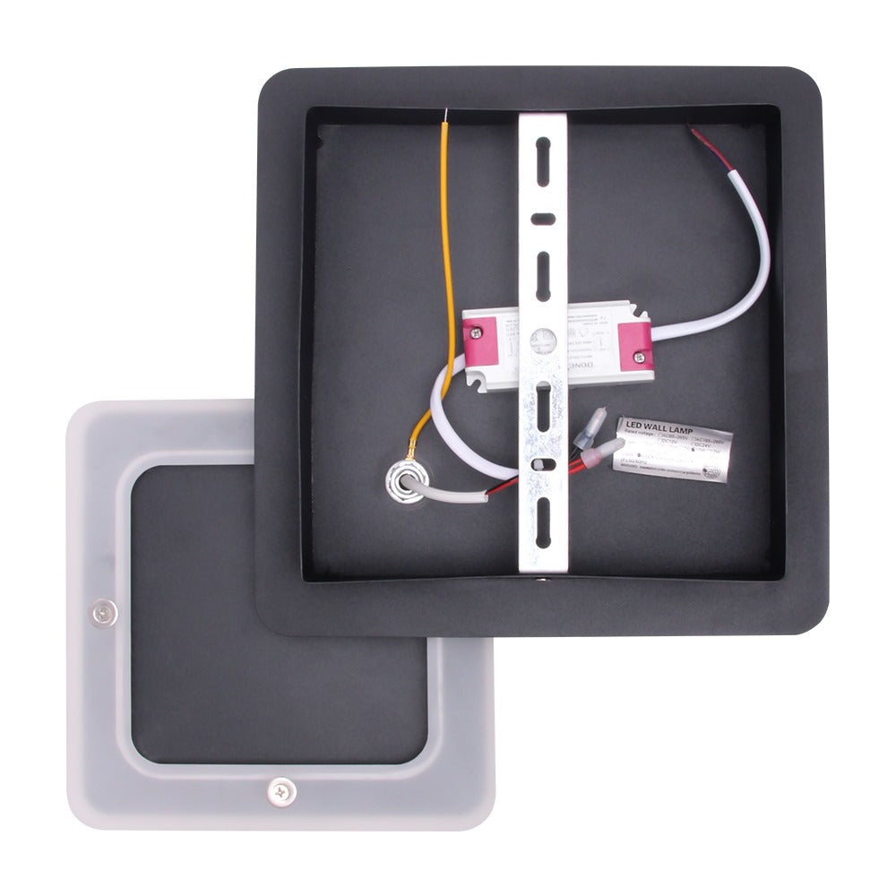 LED outdoor wall light ULT, 9W, 3000K, IP44, square, black