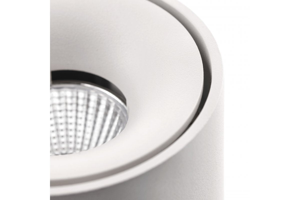 LED surface mounted light ULT 8W round, 680lm, 4000K, 36°, white